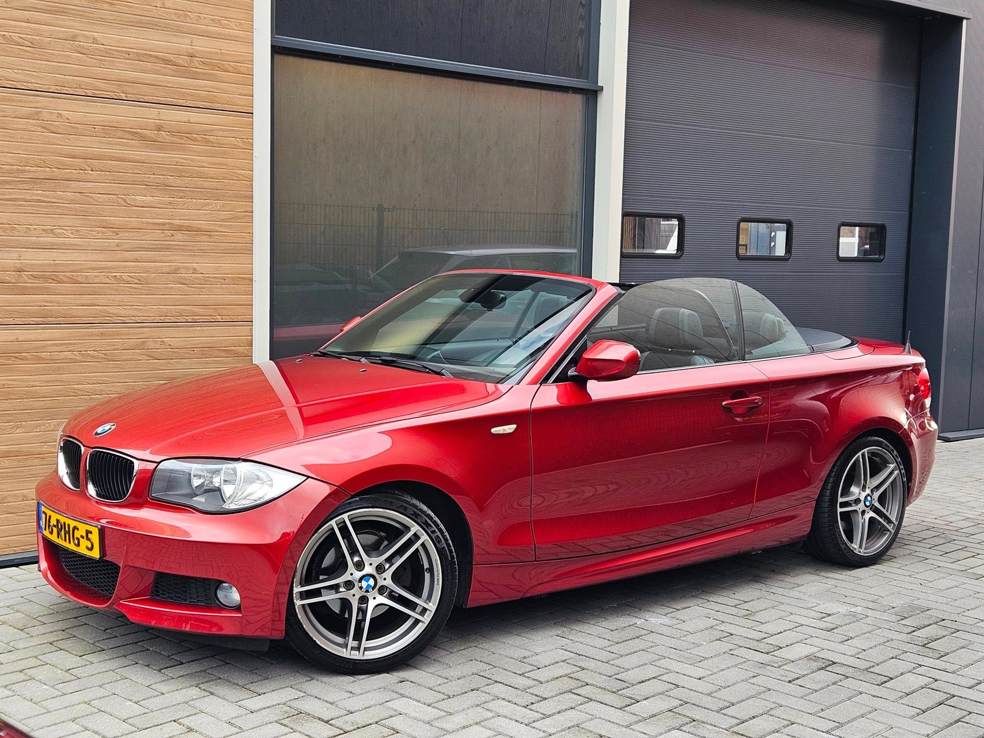 BMW 1-serie Cabrio 118i High Executive M-pakket Navi 18", Auto's, 1-Serie, Euro 5, Zwart, Cabriolet