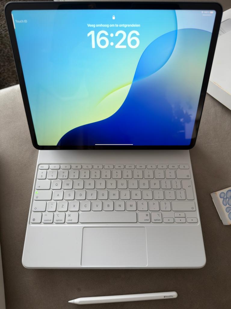 Apple Ipad Air A3268 13” 128GB M3 Chip NIEUW 100% KOOPJE, Ophalen, 13 inch of meer, Apple iPad, Zo goed als nieuw