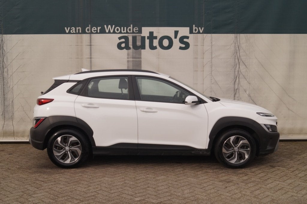 Hyundai KONA 1.6 GDI Automaat Hybrid Comfort Smart -NAVI-ECC, Auto's, Hyundai, Stof, Gebruikt, Euro 6, Wit