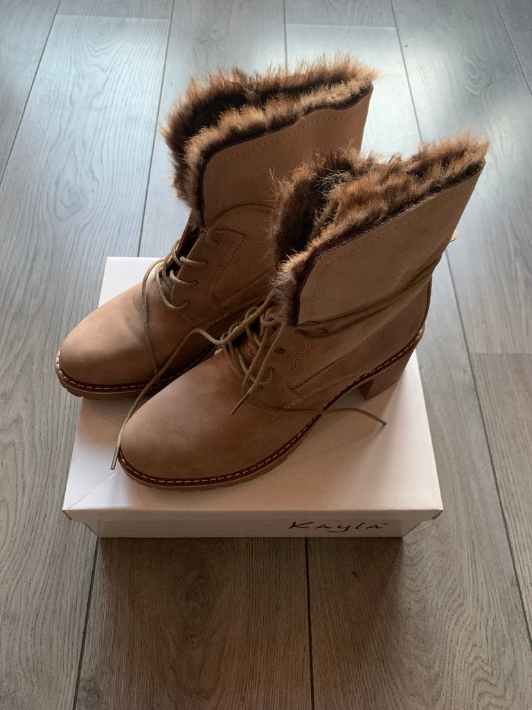 kayla laarsjes maat 39 nieuw, Beige, Lage of Enkellaarzen, Nieuw, Ophalen of Verzenden