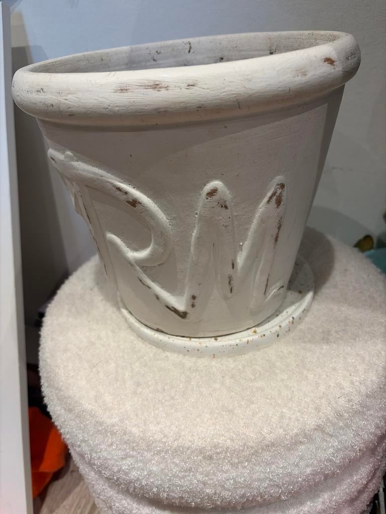 Witte bloempot Riviera Maison, Tuin en Terras, Bloempotten, Rond, Binnen, Zo goed als nieuw, Minder dan 40 cm