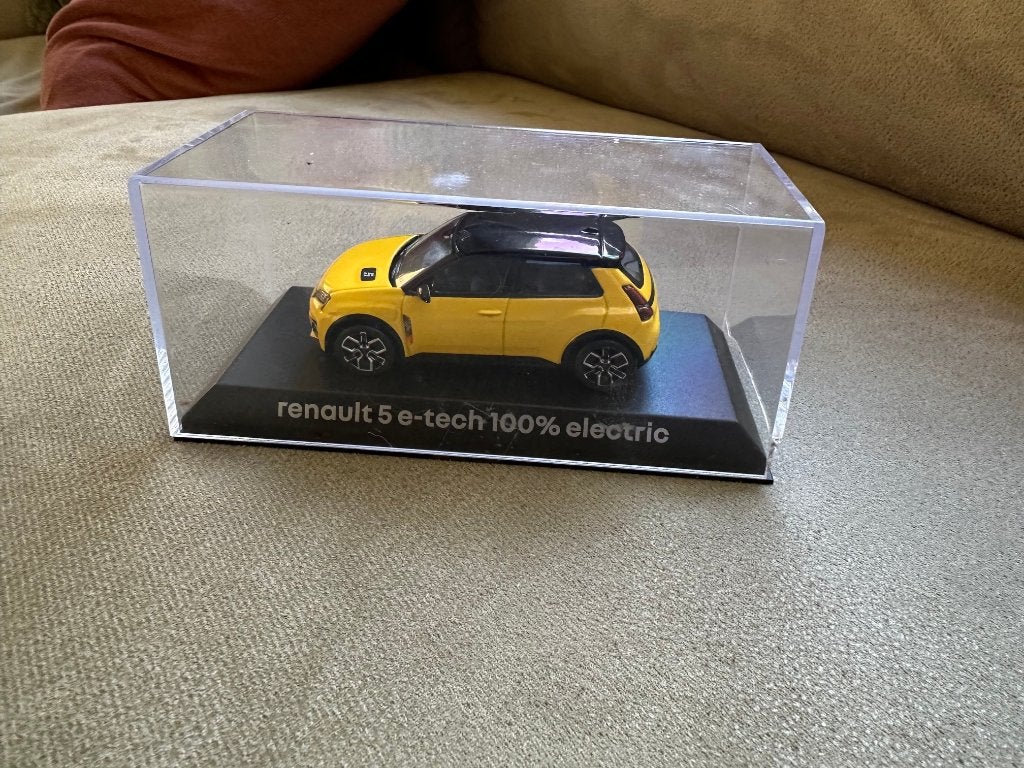 Renault 5 100% electric model, Overige merken, 1:50 of kleiner, Auto, Nieuw