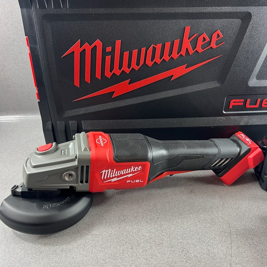 Milwaukee M18 Haakse slijper+2x5,5 Accu,koffer,lader| 413414, Ophalen of Verzenden, Nieuw, Minder dan 700 watt, Haakse handslijpmachine