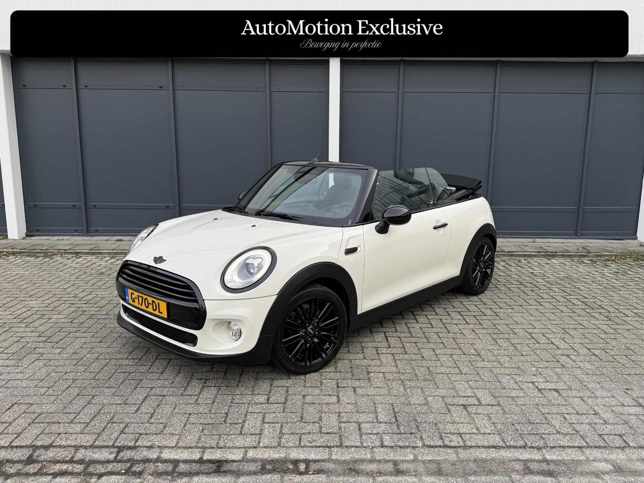 MINI Cabrio 1.5 Cooper Cruise|JCW|Keyless|Stoelverwarming|Sf, Voorwielaandrijving, 136 pk, Gebruikt, Bluetooth