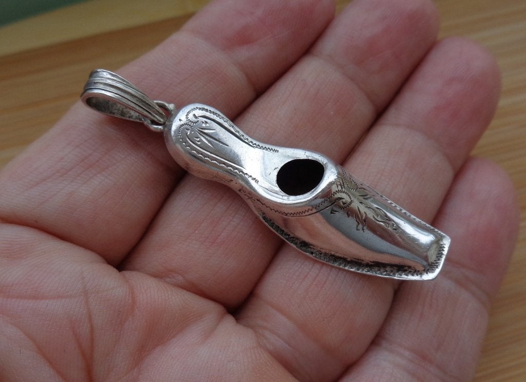 zilveren breipendop hanger muiltje met decoratie [157], Verzenden, Zilver, Hanger