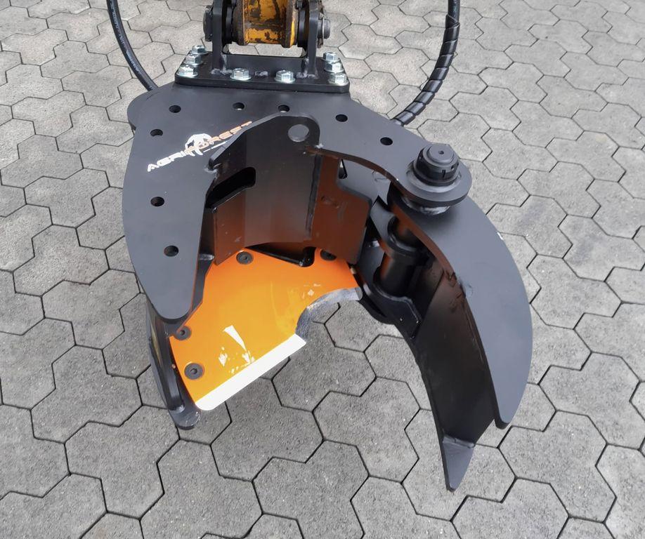Agriforst boomknipper boomschaar, C.E.A. di CORNAGLIA S.r.l AGRIFOREST, Info@cea-agriforest.com, Via Marene 17
12045  FOSSANO (CN), IT