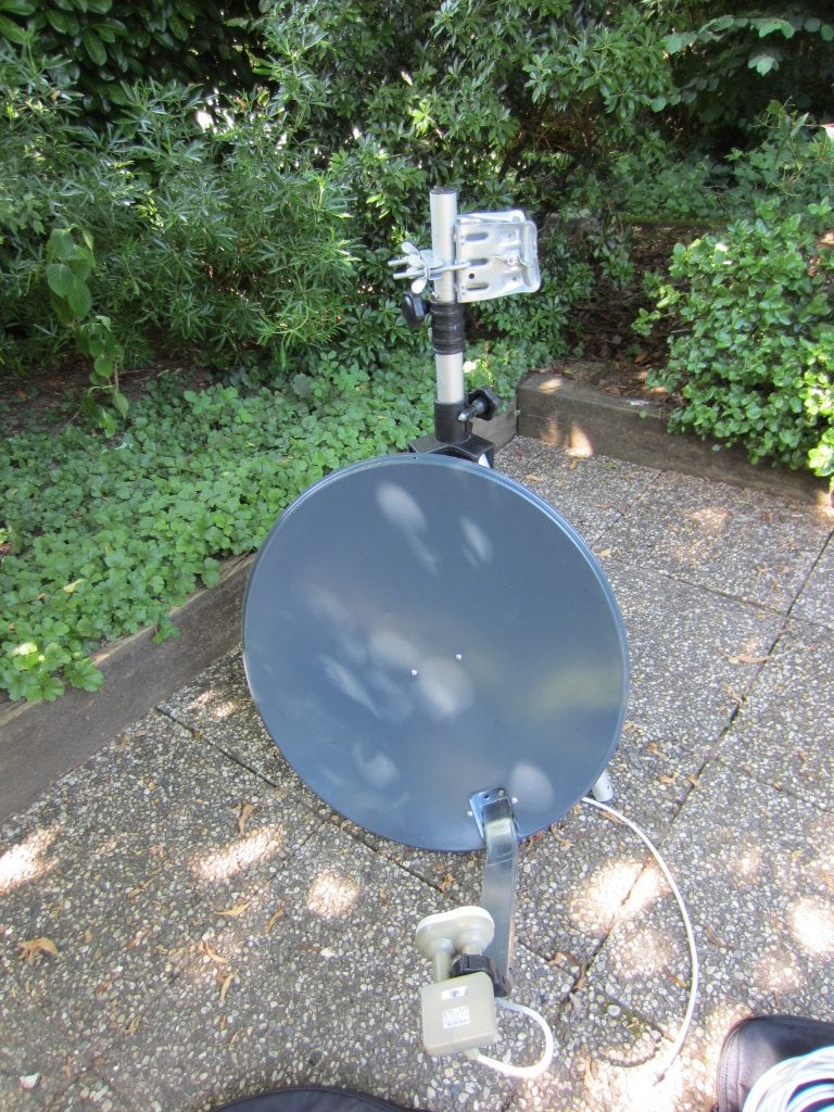 Camping TV-schotel set 60 cm., Ophalen, Gebruikt, (Schotel)antenne, Overige merken
