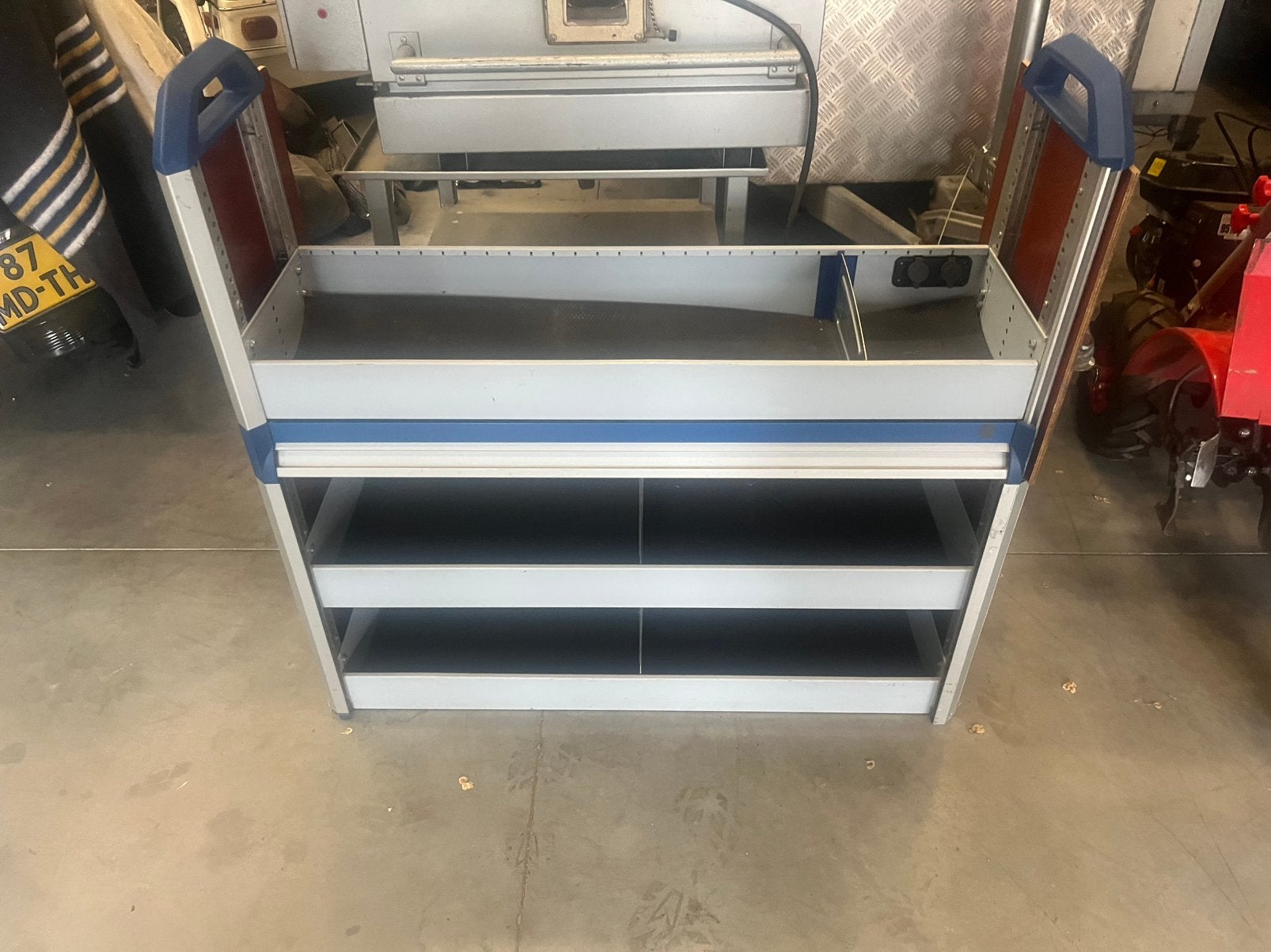 Sortimo bedrijfswagen inrivhtong met roldeur, Doe-het-zelf en Verbouw, Gereedschap | Overige machines, Ophalen