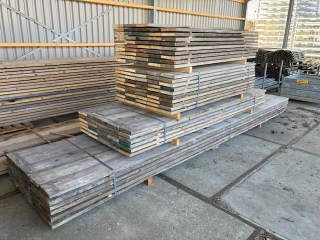 Gebruikte steigerplanken / steigerdelen / steiger planken, Doe-het-zelf en Verbouw, Hout en Planken, Ophalen, Gebruikt, 25 tot 50 mm
