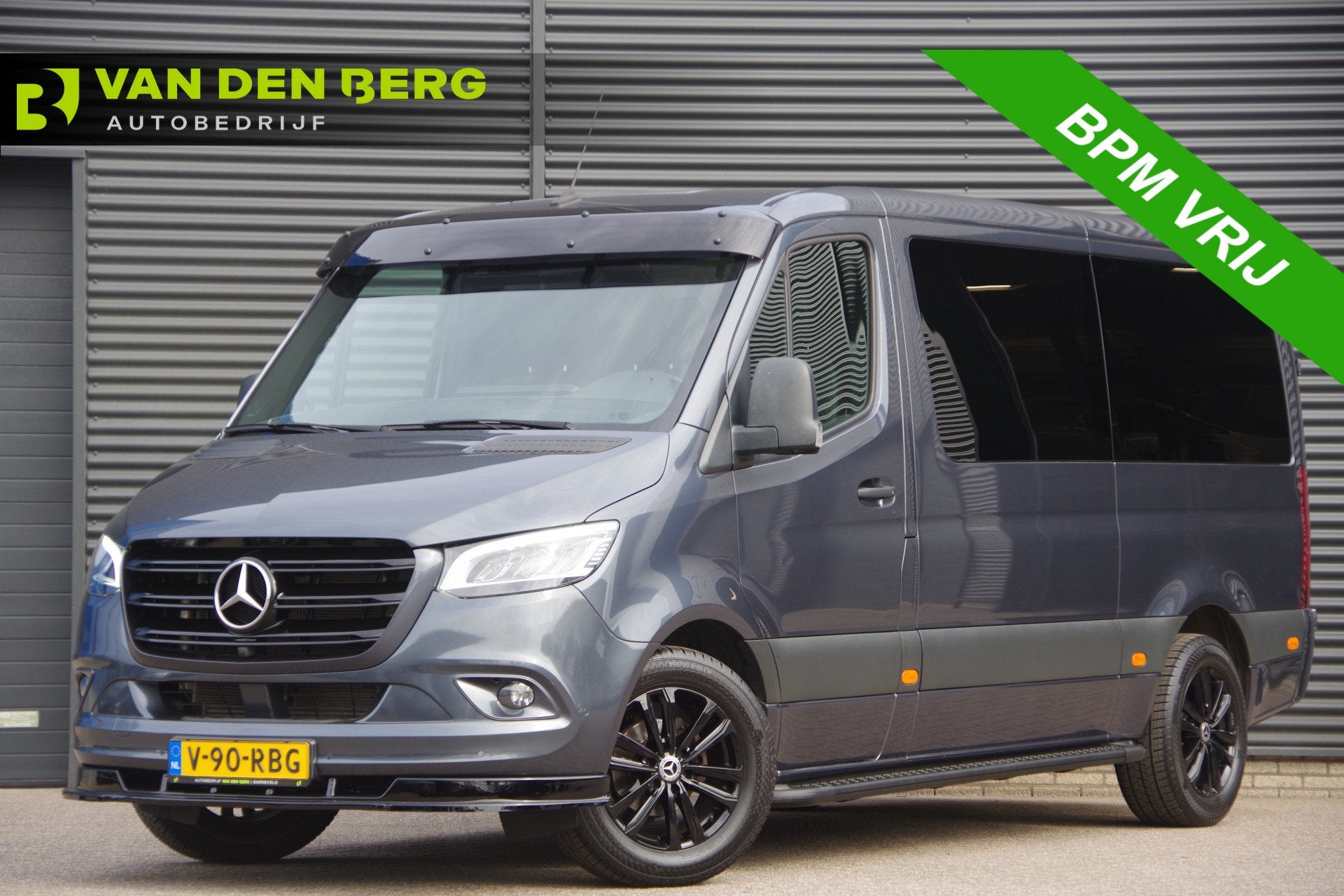 Mercedes-Benz Sprinter 319 3.0 CDI V6 L2H1 3-ZITS AUT. LED,, Auto's, Automaat, Dealer onderhouden, Achterwielaandrijving, Gebruikt