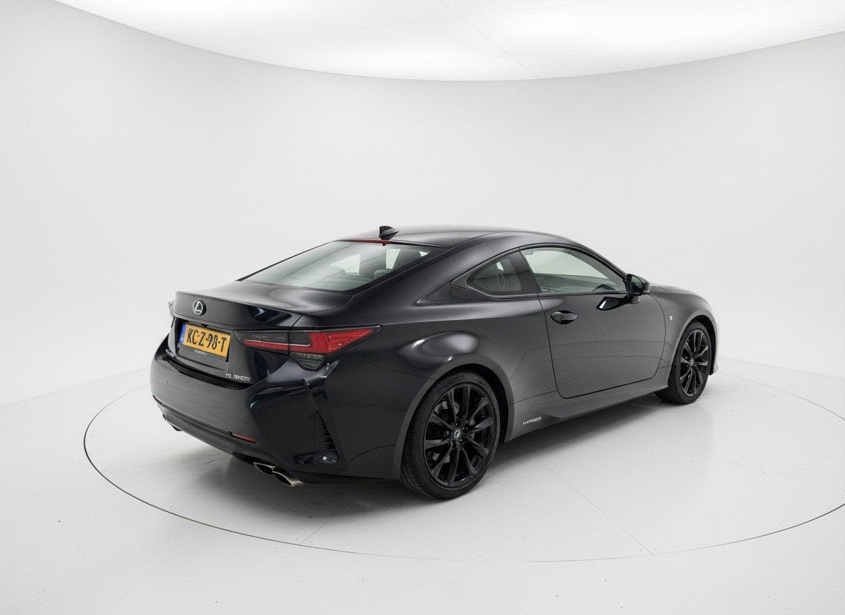 Lexus RC 300h F Sport Line | Carplay | Stoelverwarming & Koe, Auto's, Lexus, Automaat, Achterwielaandrijving, Gebruikt, 4 stoelen