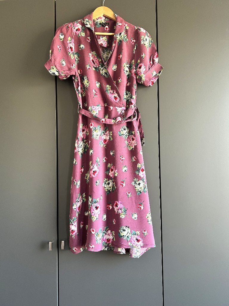 King Louie Jurk, Kleding | Dames, Jurken, Ophalen, Zo goed als nieuw, Maat 38/40 (M), Knielengte