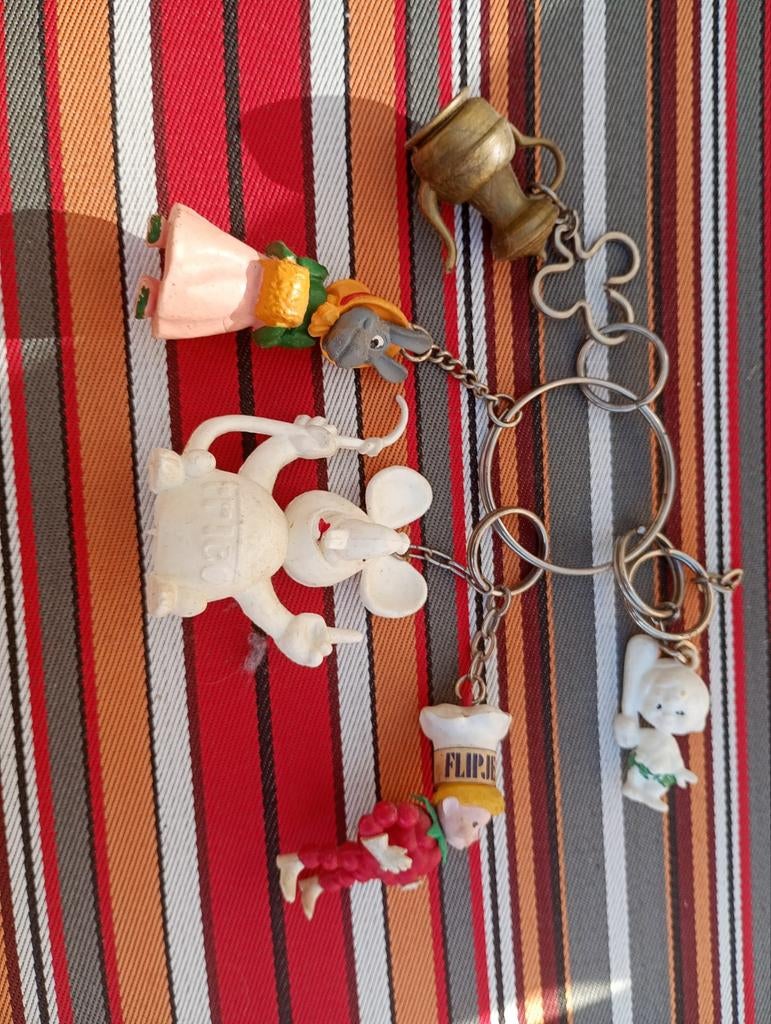 Retro sleutelhangers, €1 per stuk, Ophalen
