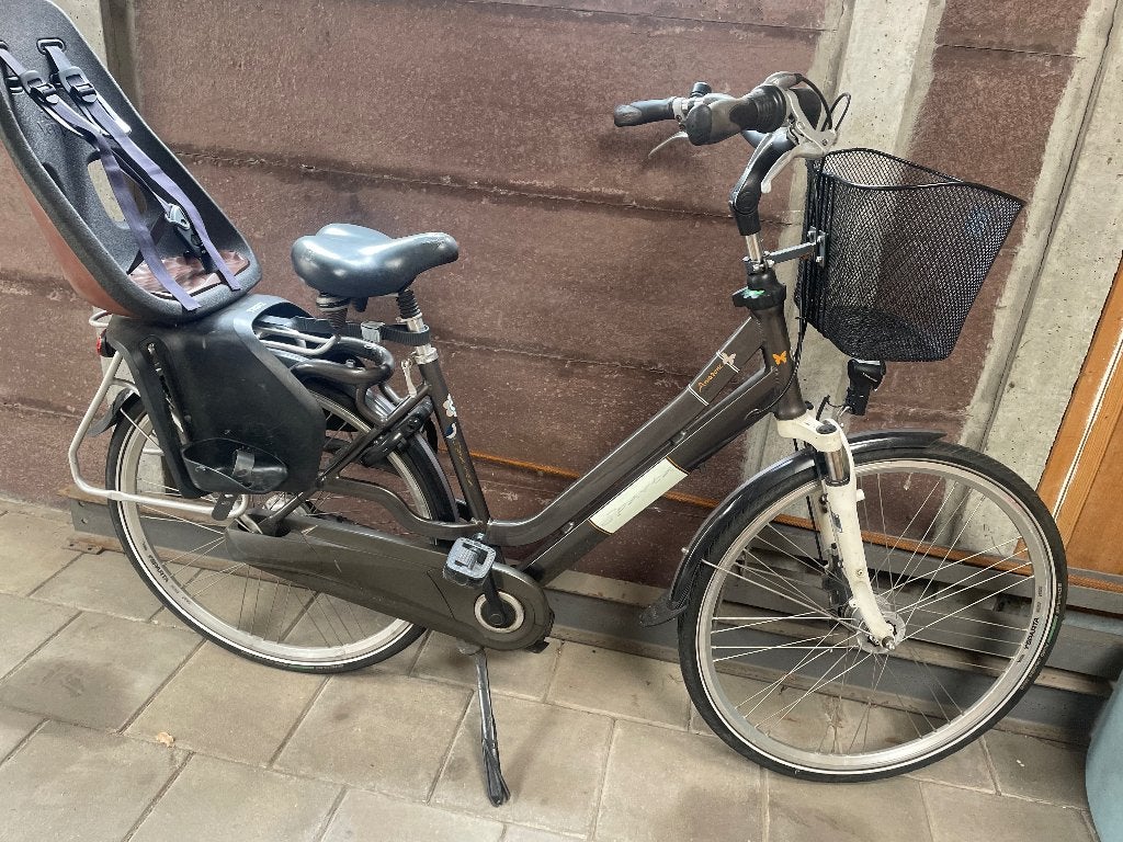 Mamafiets Sparta, Ophalen, Sparta, Gebruikt, Dubbele standaard