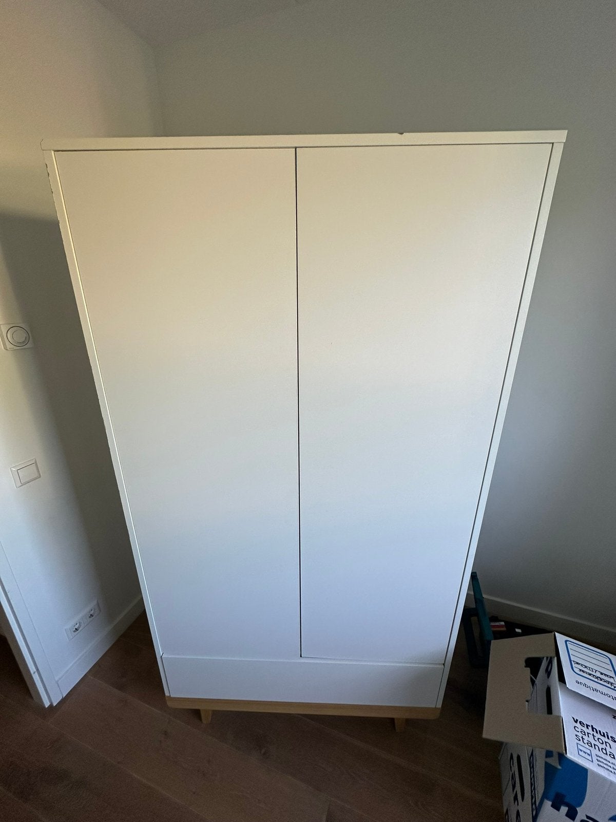 Petit Amélie Cerise kledingkast⁠ kinderkamer, Kinderen en Baby's, Kinderkamer | Commodes en Kasten, Ophalen, Gebruikt, Kast, 50 tot 70 cm