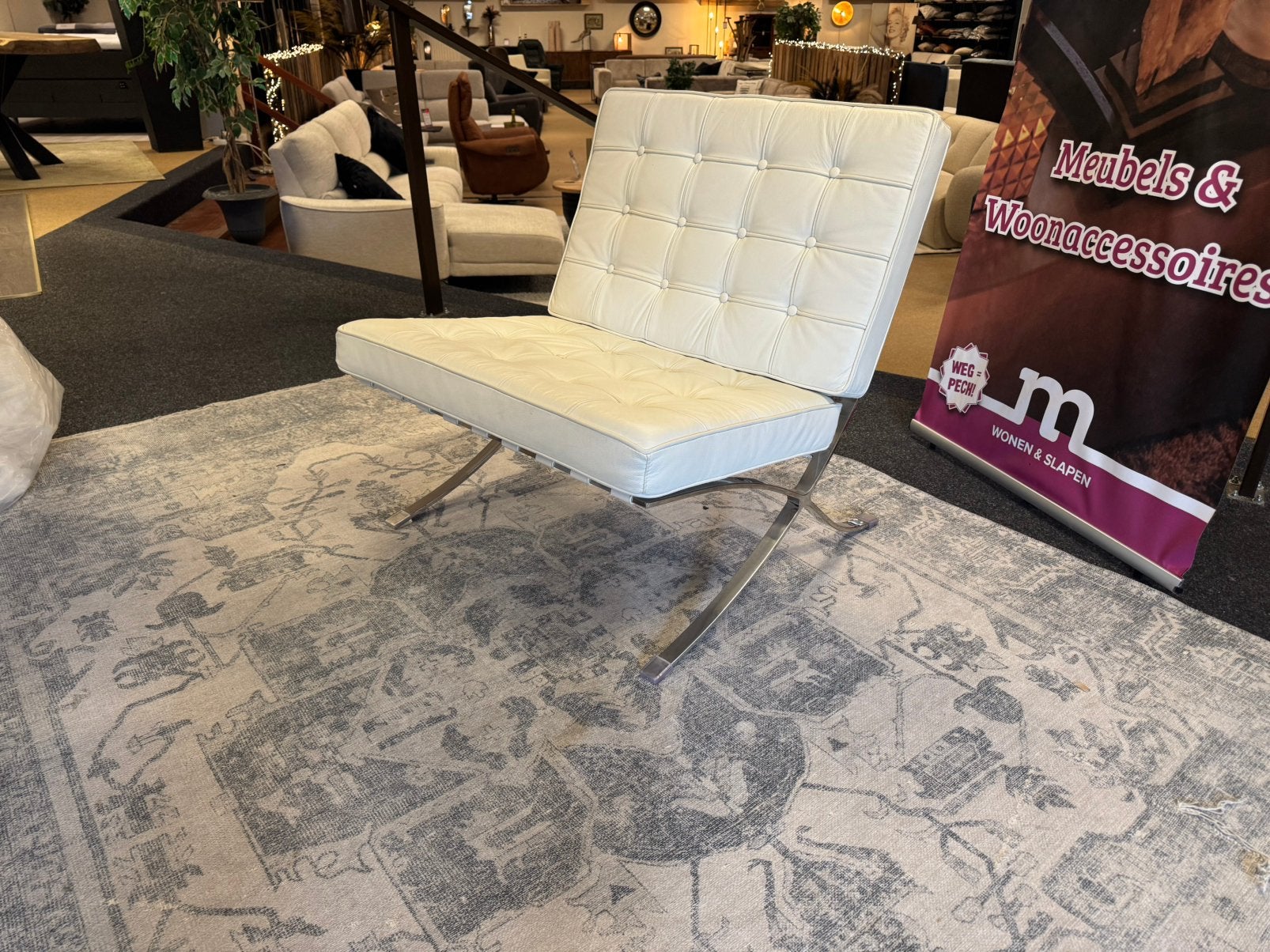 Designfauteuil bekleed met eco-leer  frame van roestvrij, Huis en Inrichting, Ophalen, #Design#Fauteuil#Leder#Wit#Gepolijst staal#Modern