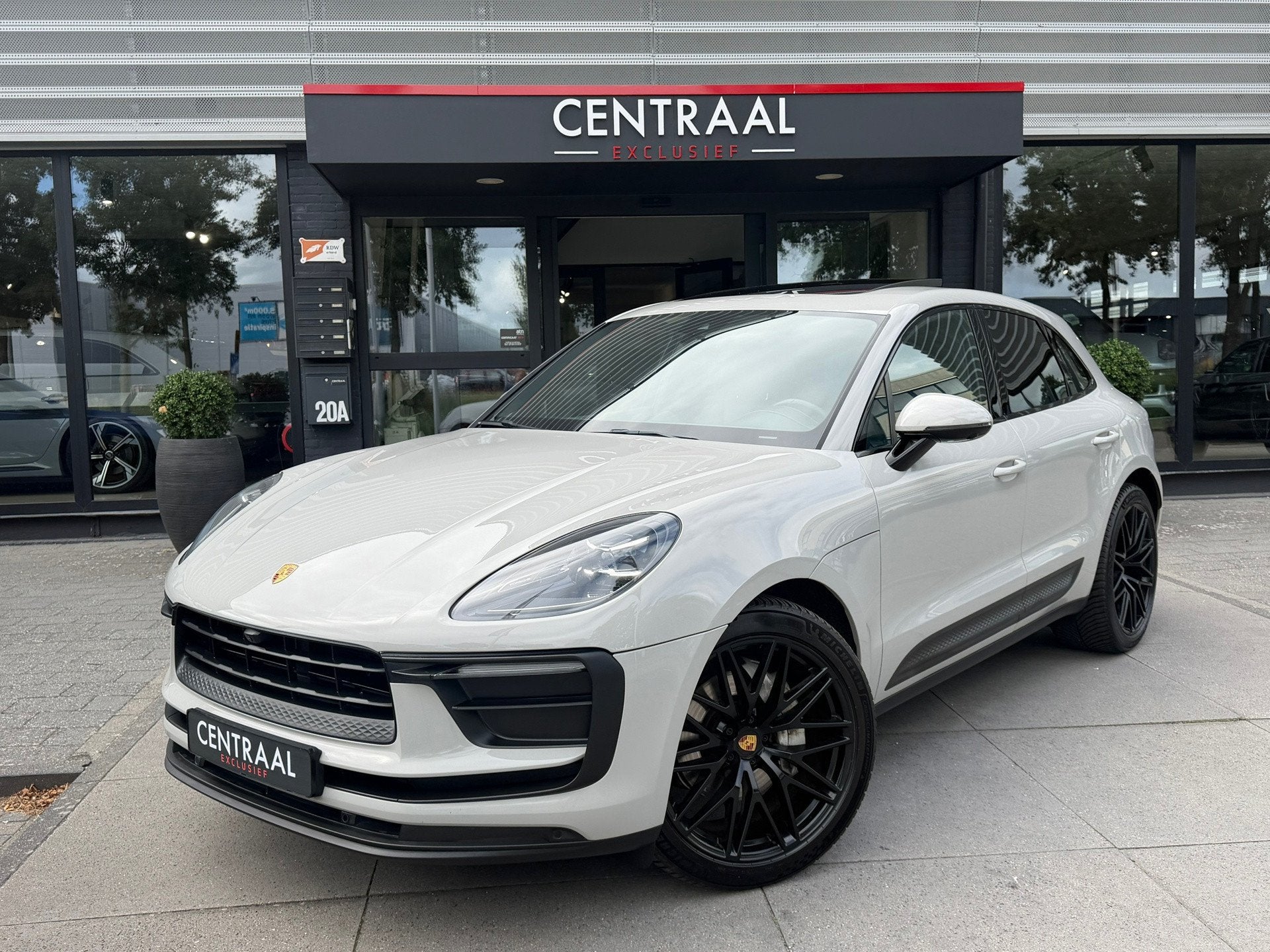 Porsche Macan 2.0 Pano|Bosé|PDLS+|Luchtvering|Carplay|Camer, Auto's, Automaat, Gebruikt, 4 cilinders, 1820 kg