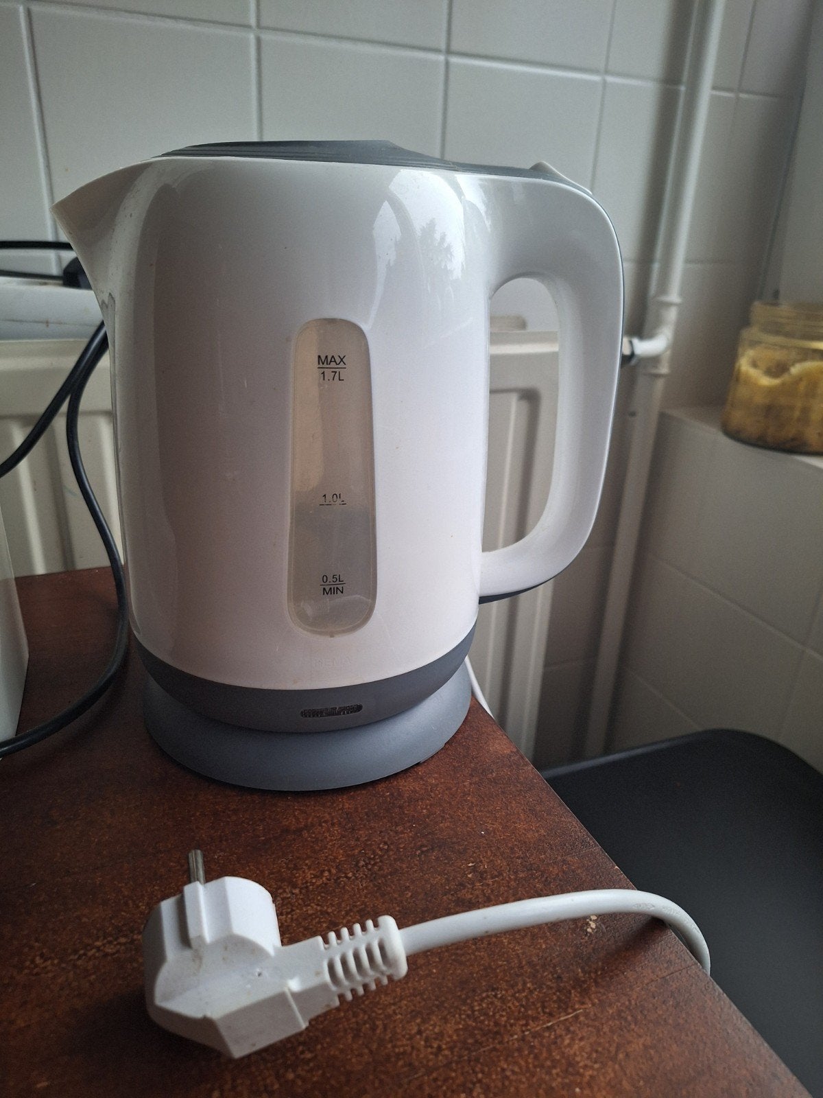 Hema waterkoker kettle 1.7L - Wit/Grijs, Witgoed en Apparatuur, 1 tot 2 liter, Ophalen, Gebruikt, Draadloos