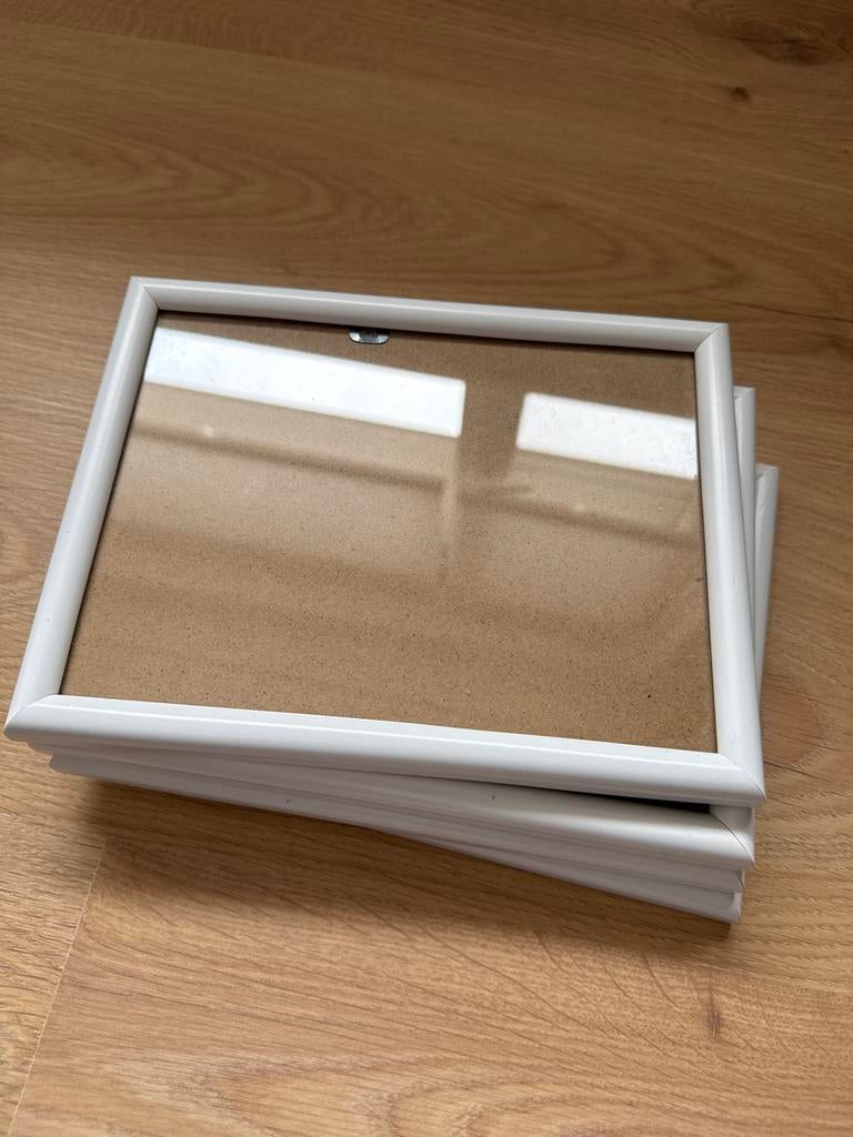 Set van 4 witte fotolijstjes, Ophalen of Verzenden, Zo goed als nieuw