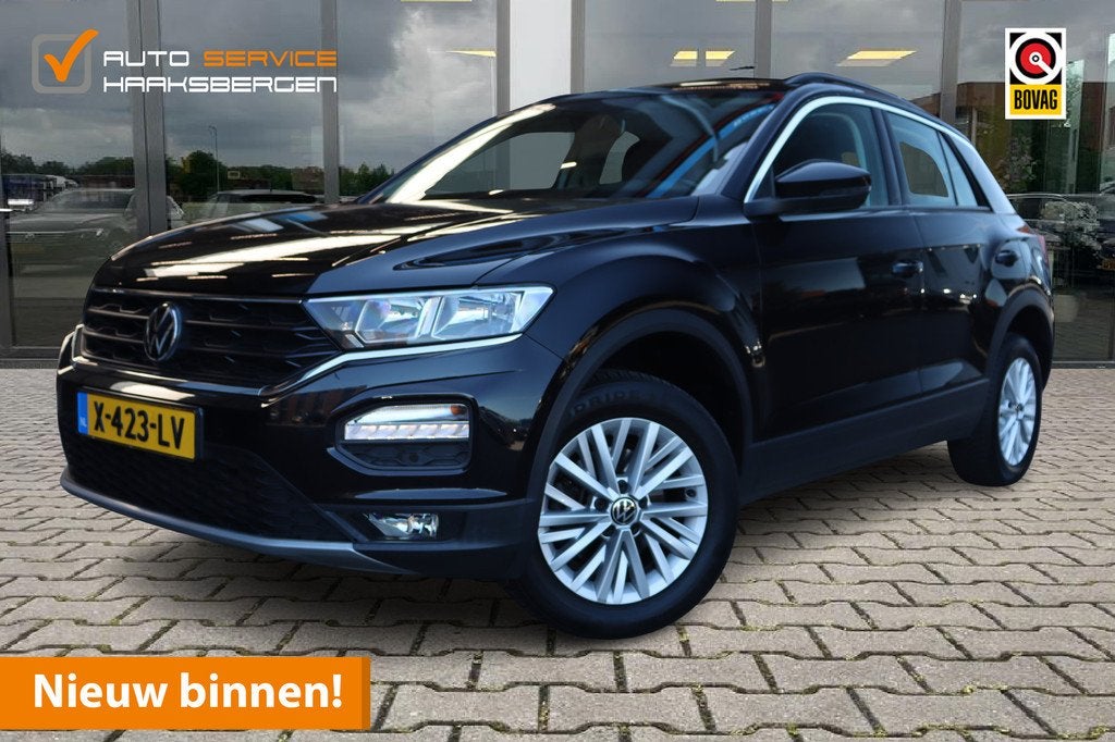 Volkswagen T-Roc 1.5 TSI Style | Trekhaak | Camera | ACC |, 1254 kg, Stof, 4 cilinders, 150 pk