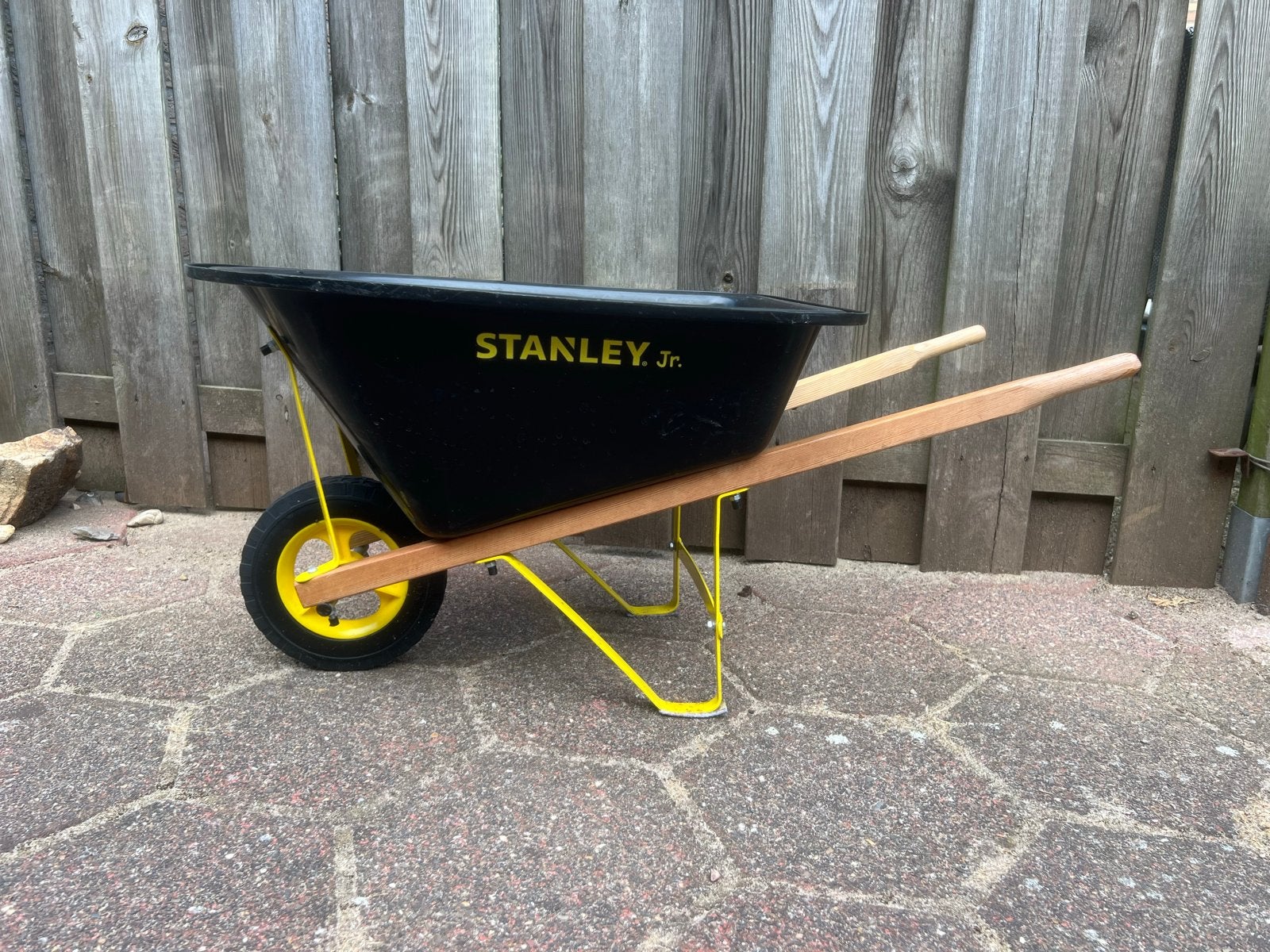 Stanley jr. Kinder Kruiwagen Zwart/Geel -, Ophalen, Gebruikt, Duwvoertuig