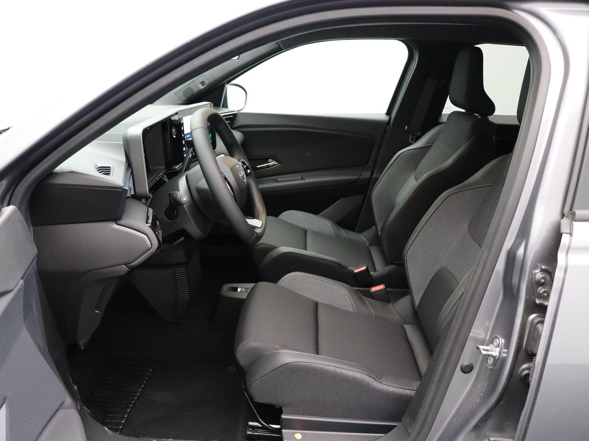 Nissan Micra 40 kWh AKARI 120pk | Midnight pack | Uniek bij, Auto's, Dealer onderhouden, Stof, 122 pk, 317 km