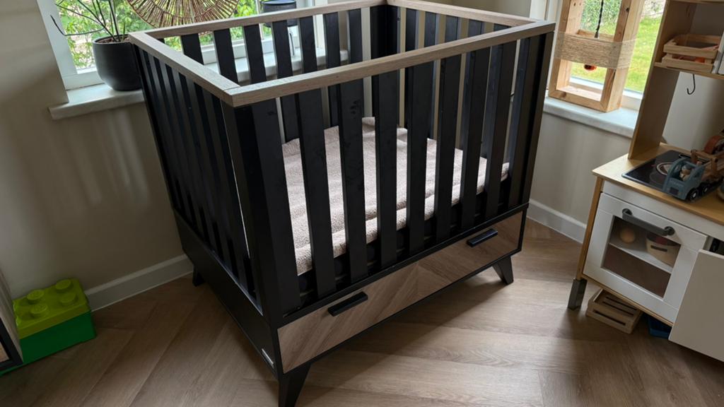 Box met lade zwart/visgraad, Kinderen en Baby's, Boxen, Ophalen, Zo goed als nieuw, Lade