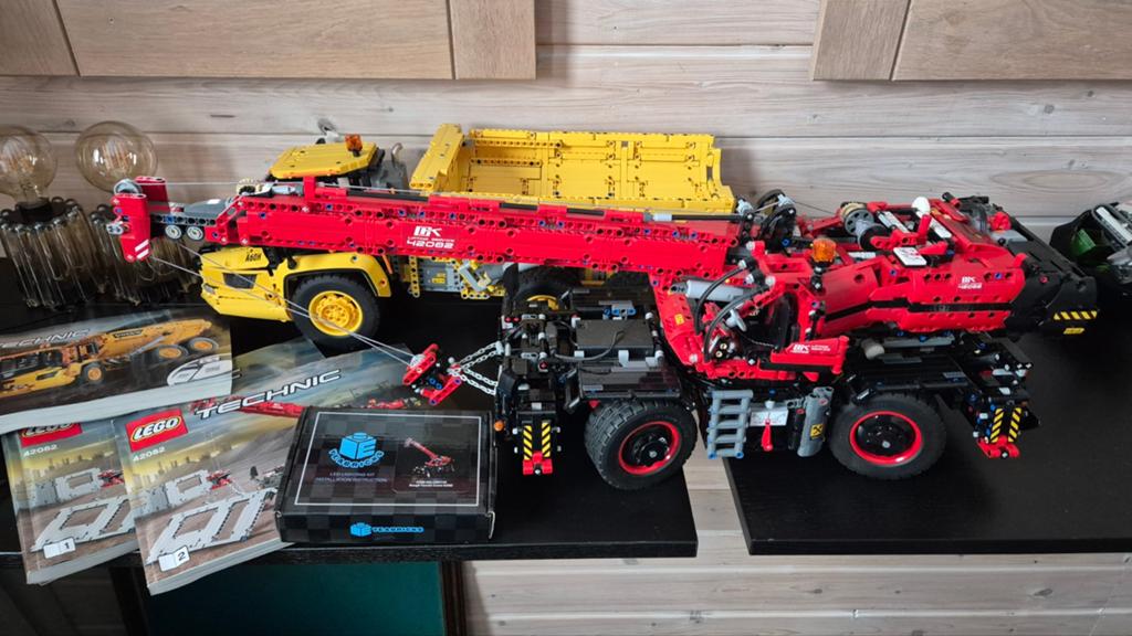 LEGO Technic Kraanwagen 42082 & Volvo A60H 42114, Kinderen en Baby's, Speelgoed | Duplo en Lego, Compleet, Lego, Ophalen of Verzenden
