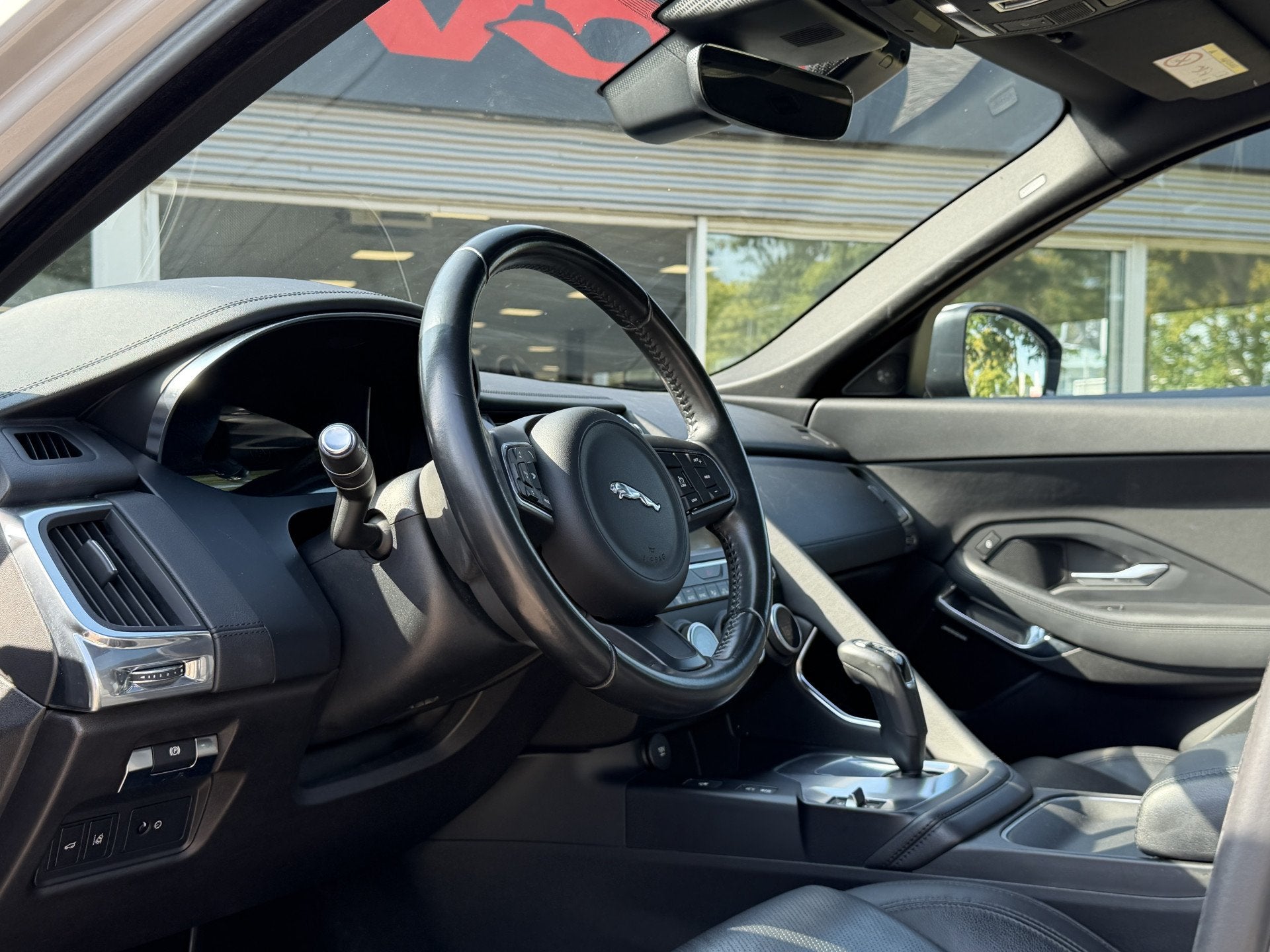 Jaguar E-Pace 2.0 P250 AWD S | Panodak | HUD | Leder | Merid, Auto's, Dealer onderhouden, 249 pk, 4 cilinders, Met garantie (alle)