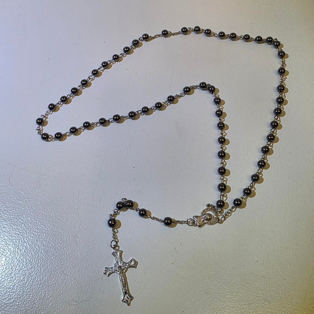 Prachtige Hematiet Rozenkrans met Zilverkleurig Kruisbeeld, Sieraden, Tassen en Uiterlijk, Kettingen, Nieuw, Overige materialen