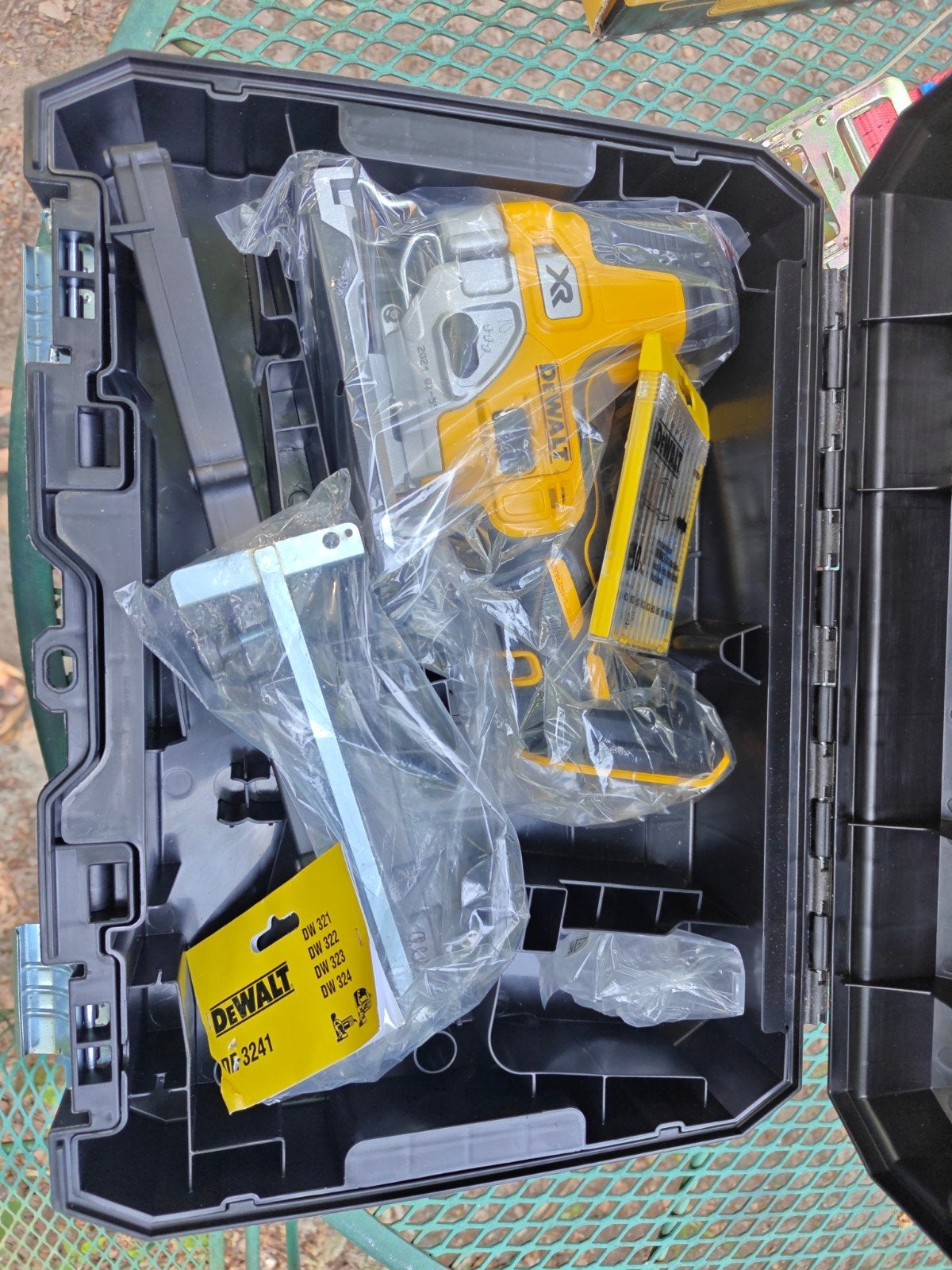 DeWalt DCS335NT XR Brushless Decoupeerzaag - Nieuw in doos, Doe-het-zelf en Verbouw, Gereedschap | Overige machines, Ophalen of Verzenden