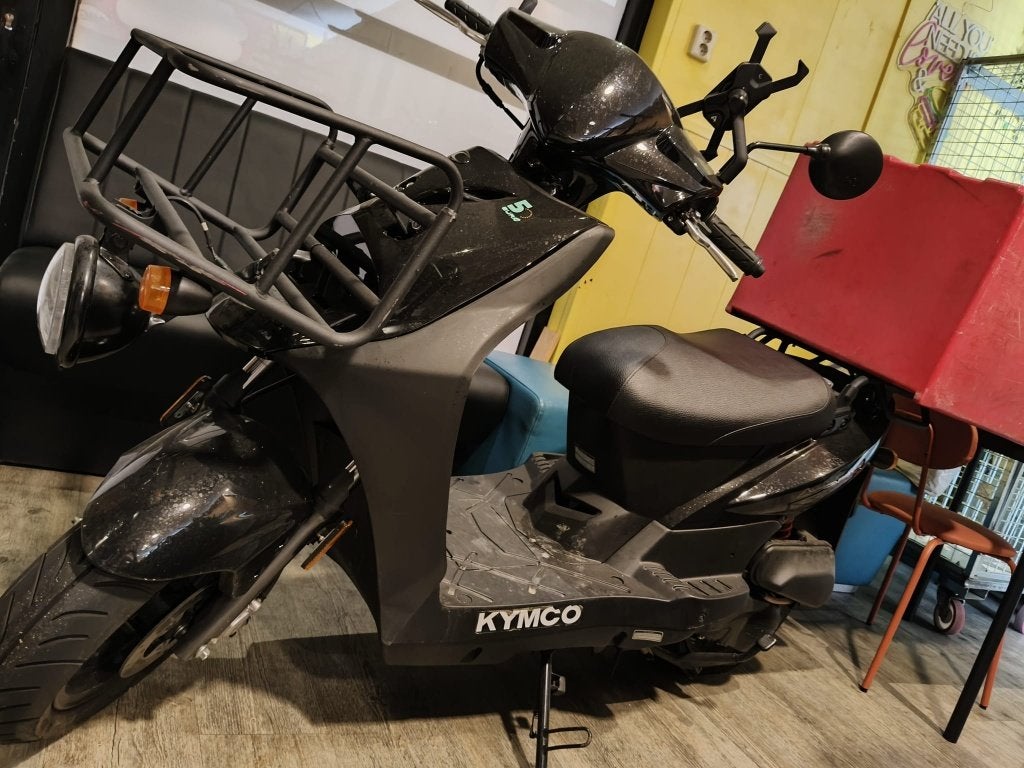 bezorg scooter, Fietsen en Brommers, Ophalen, Overige modellen, Maximaal 45 km/u, Zo goed als nieuw