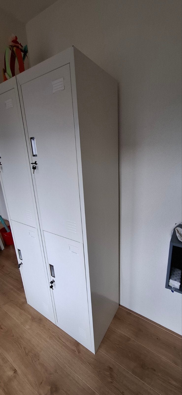 Metalen Lockerkast - 2 Deuren, 4 Vakken, Ophalen, Gebruikt, Industrieel, Modern
