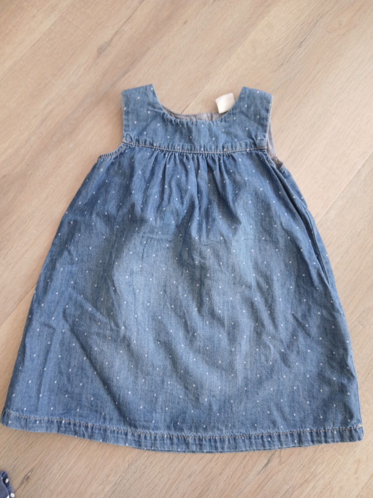 2 jurkjes maat 92, denim h&m en a- lijn Hema, Ophalen of Verzenden, Zo goed als nieuw, Meisje, Jurk of Rok