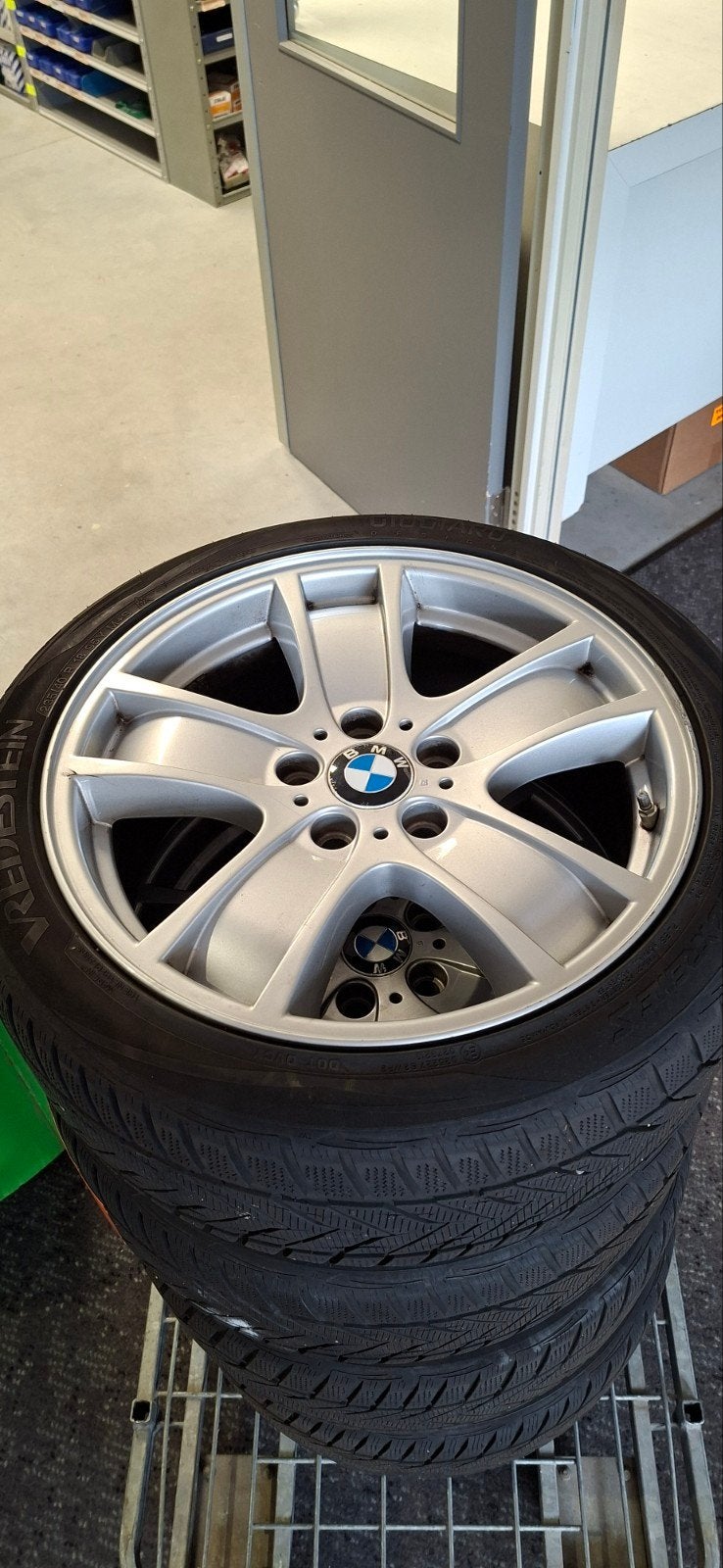 BMW 18 inch velgen met Vredestein winterbanden, Ophalen, 18 inch, Gebruikt, Velg(en)