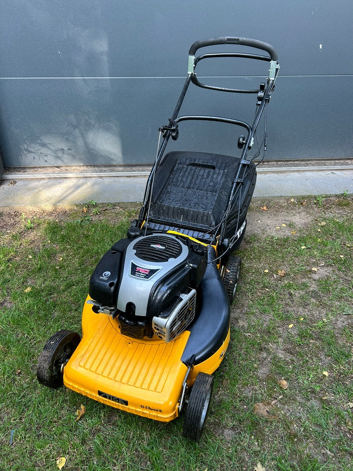 Stiga aluminium mulch grasmaaier 55 cm briggs and stratton, Ophalen, Cirkelmaaier, Versnellingen, Zo goed als nieuw