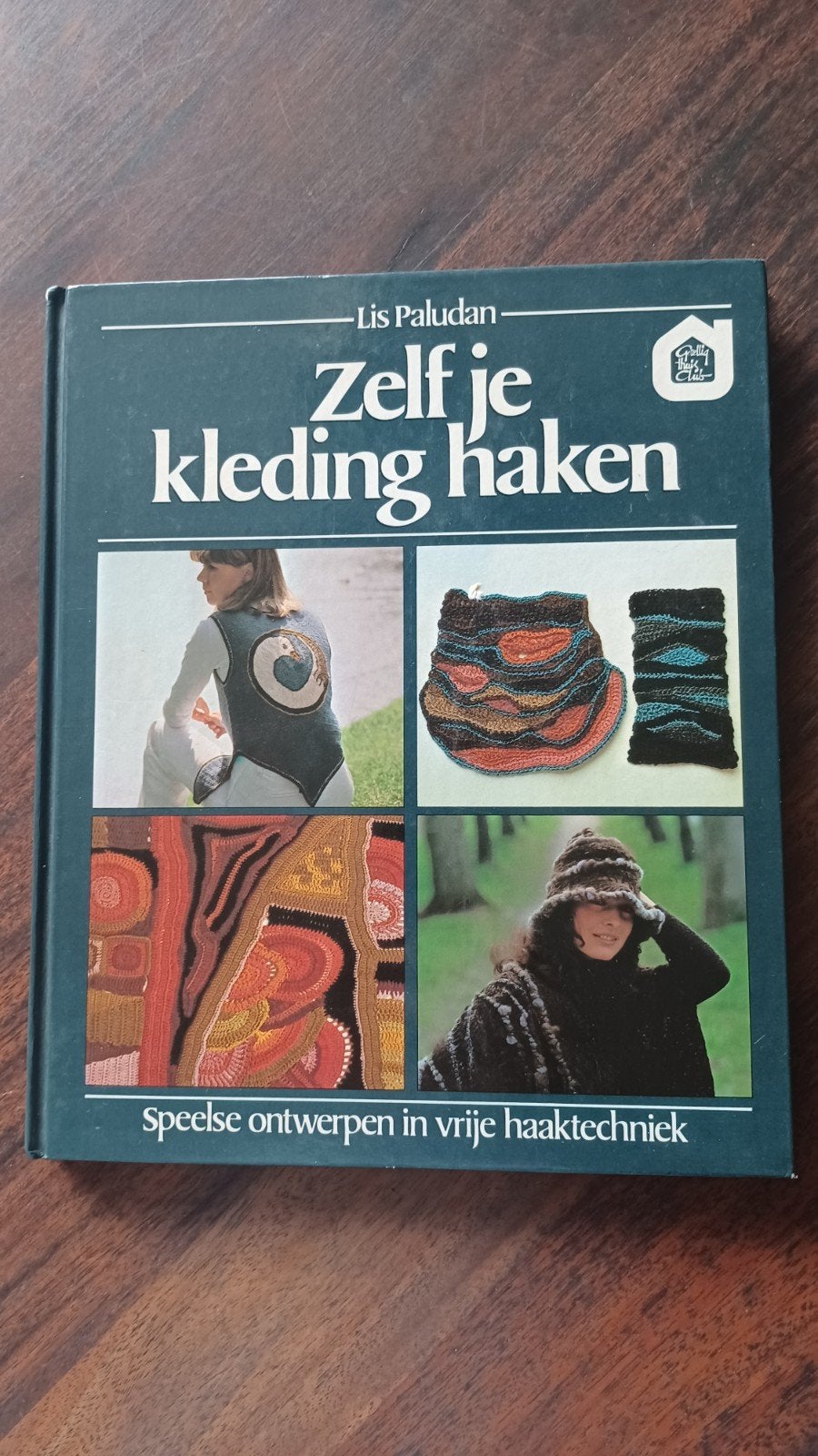 Vintage, zelf je kleding haken, Ophalen of Verzenden, Gebruikt, Haken, Patroon of Boek