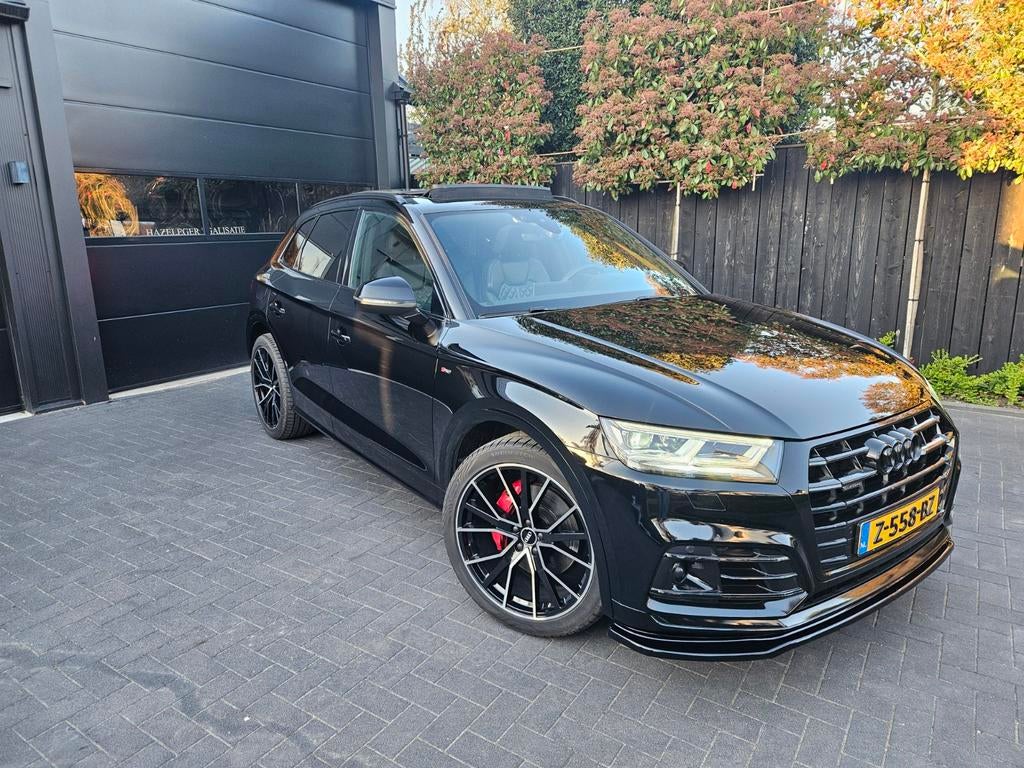 Audi Q5 55 TFSI E QUATTRO S-LINE/LUCHTVERING/TREKHAAK/PANO-D, Automaat, 2005 kg, 1750 kg, Zwart