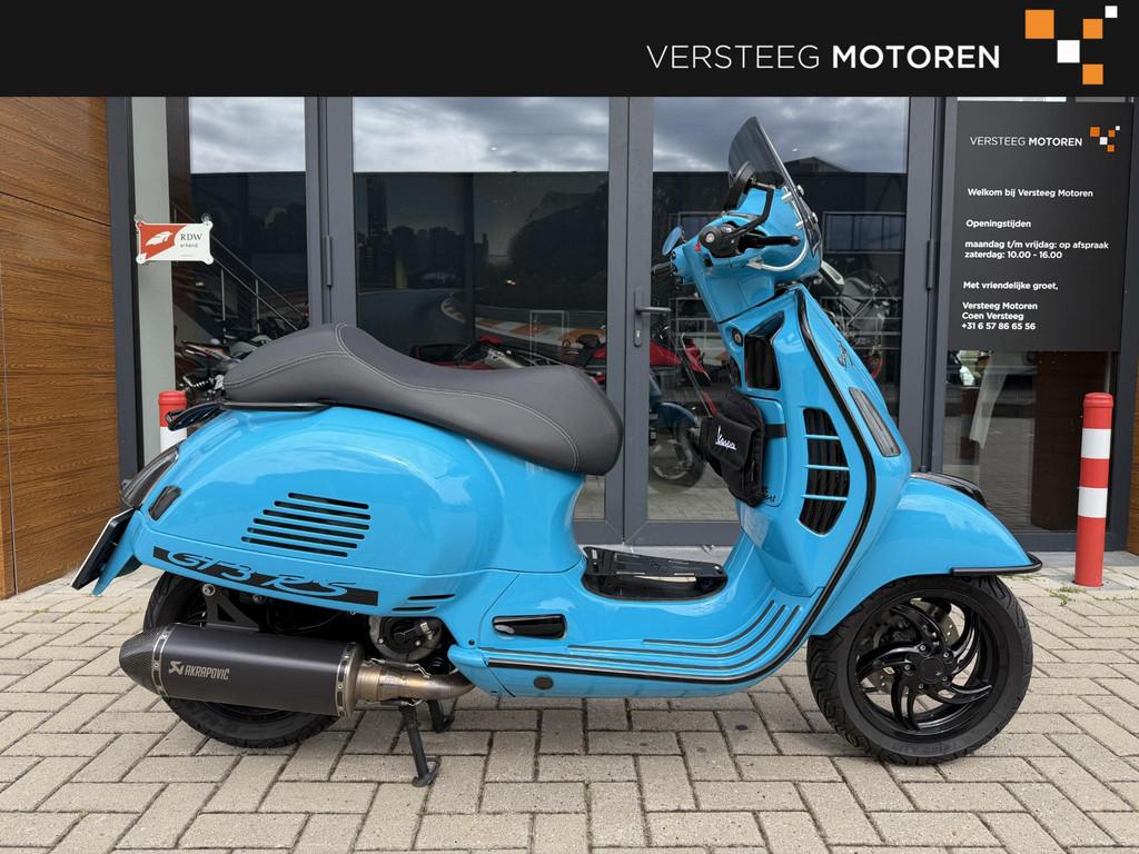 Vespa GTS 300 Custom Full Options #AKRA, Scooter, Bedrijf, Piaggio Vespa B.V., Minervum 7272
4817 ZM  Breda, NL