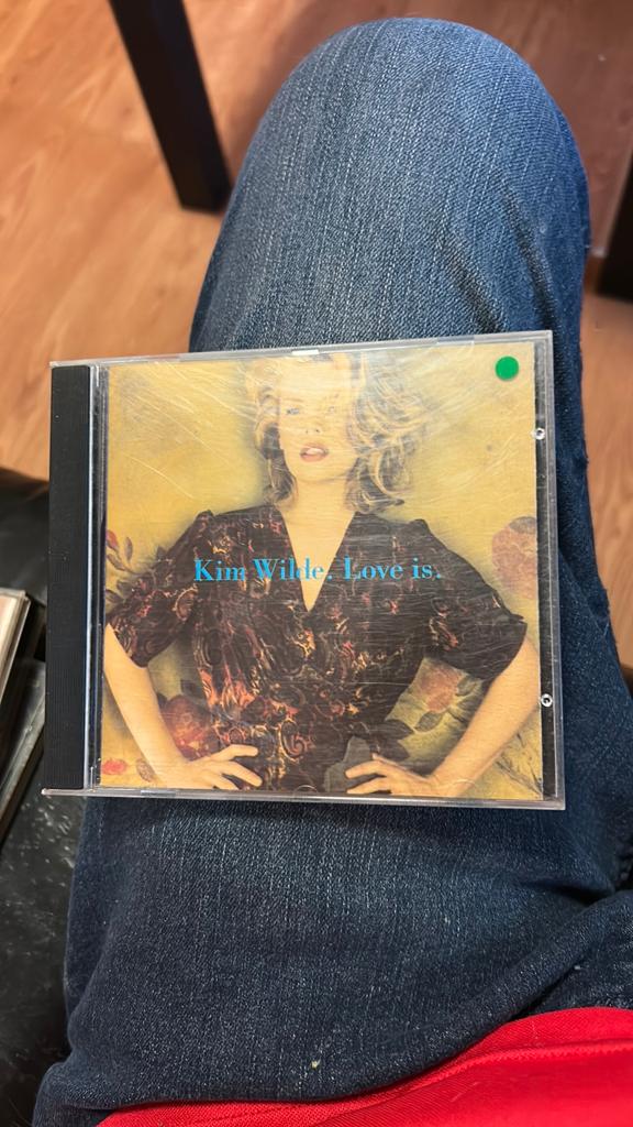 Kim Wilde - Love Is CD (1992), Ophalen of Verzenden, 1990 - 1999, Gebruikt