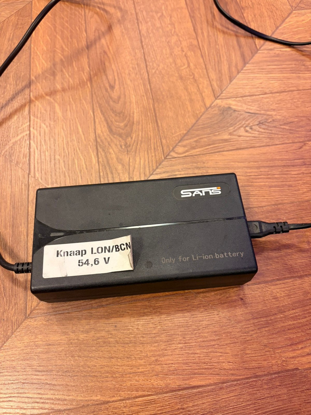 KNAAP LON/BCN 54.6v 54.6 volt e-bike oplader LI-ion, Ophalen, Nl, Gebruikt, .nl