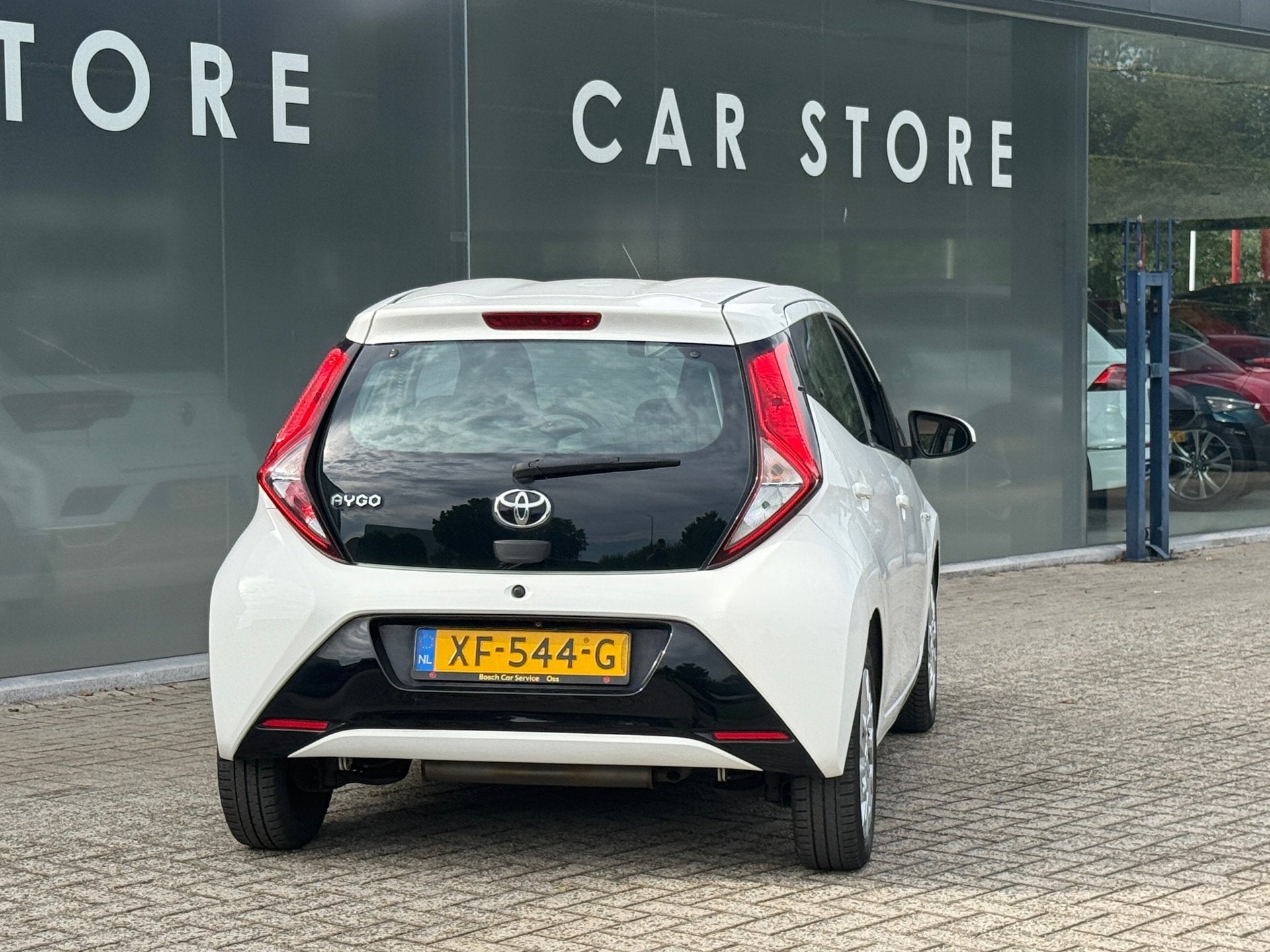 Toyota Aygo 1.0 VVT-i x-play Navi|Camera|Carplay, Voorwielaandrijving, Dealer onderhouden, Stof, Gebruikt
