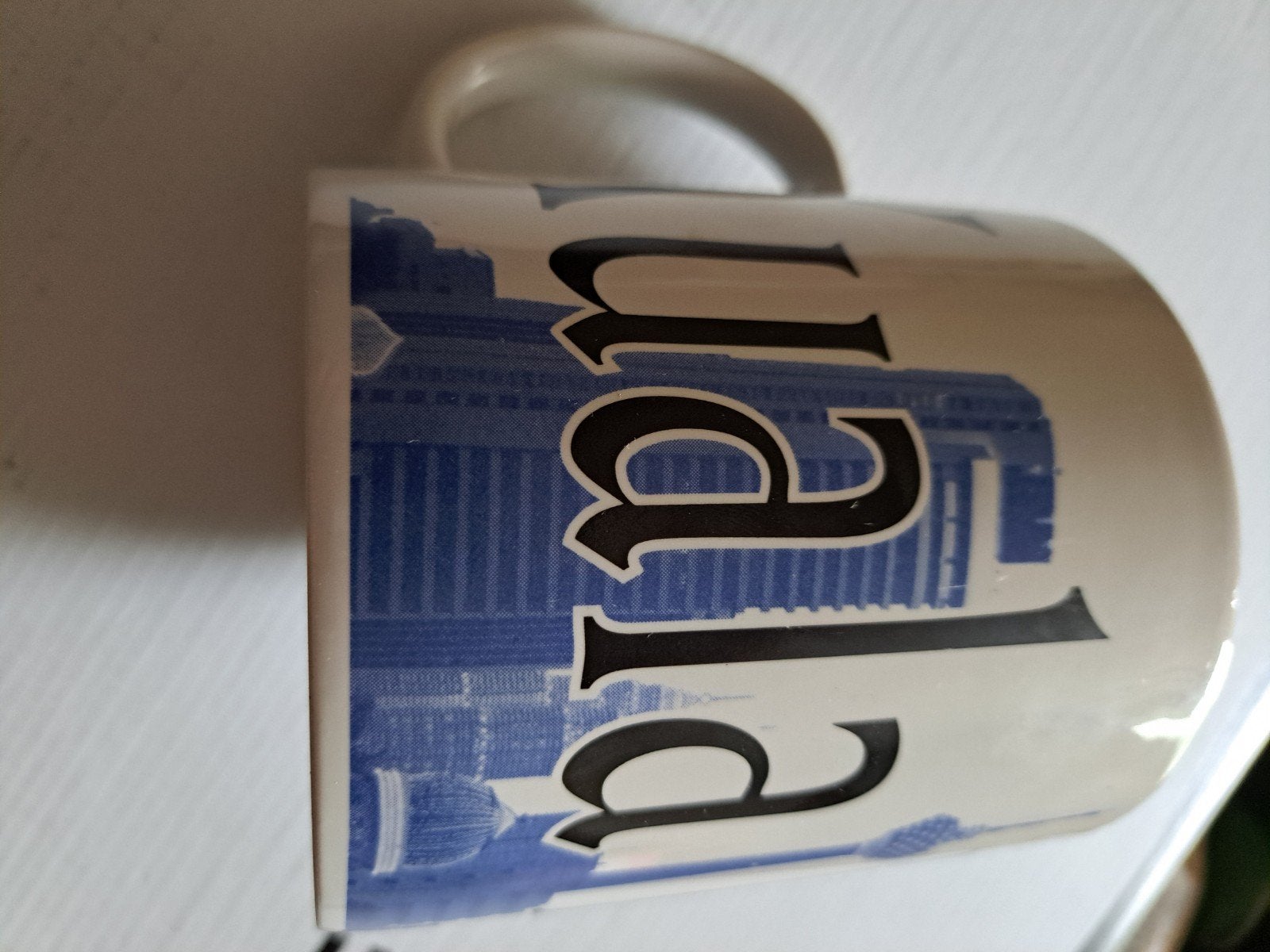 Starbucks City Mug mok Kuala Lumpur Collector Series 2004, Ophalen of Verzenden, Zo goed als nieuw, Overige stijlen, Kop(pen) en/of Schotel(s)
