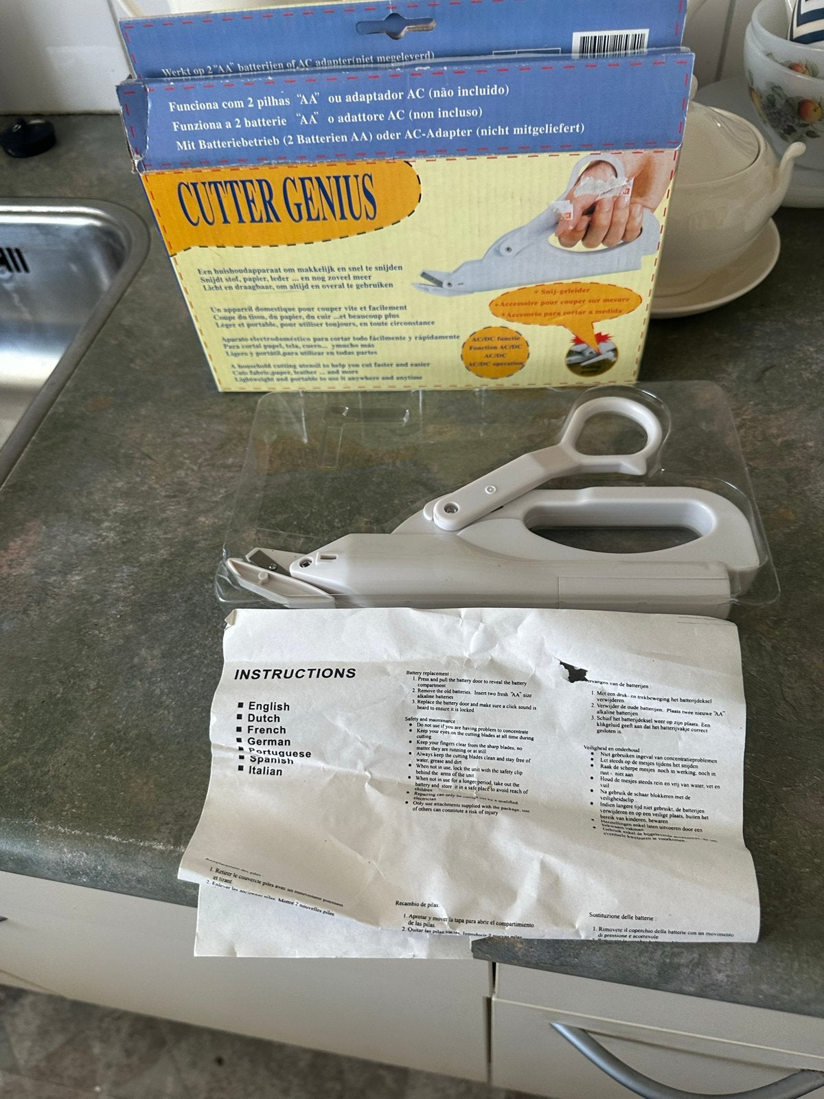 Cutter Genius: Elektrische Stofschaar voor Textiel & Leer, Ophalen, Nieuw, Overige typen