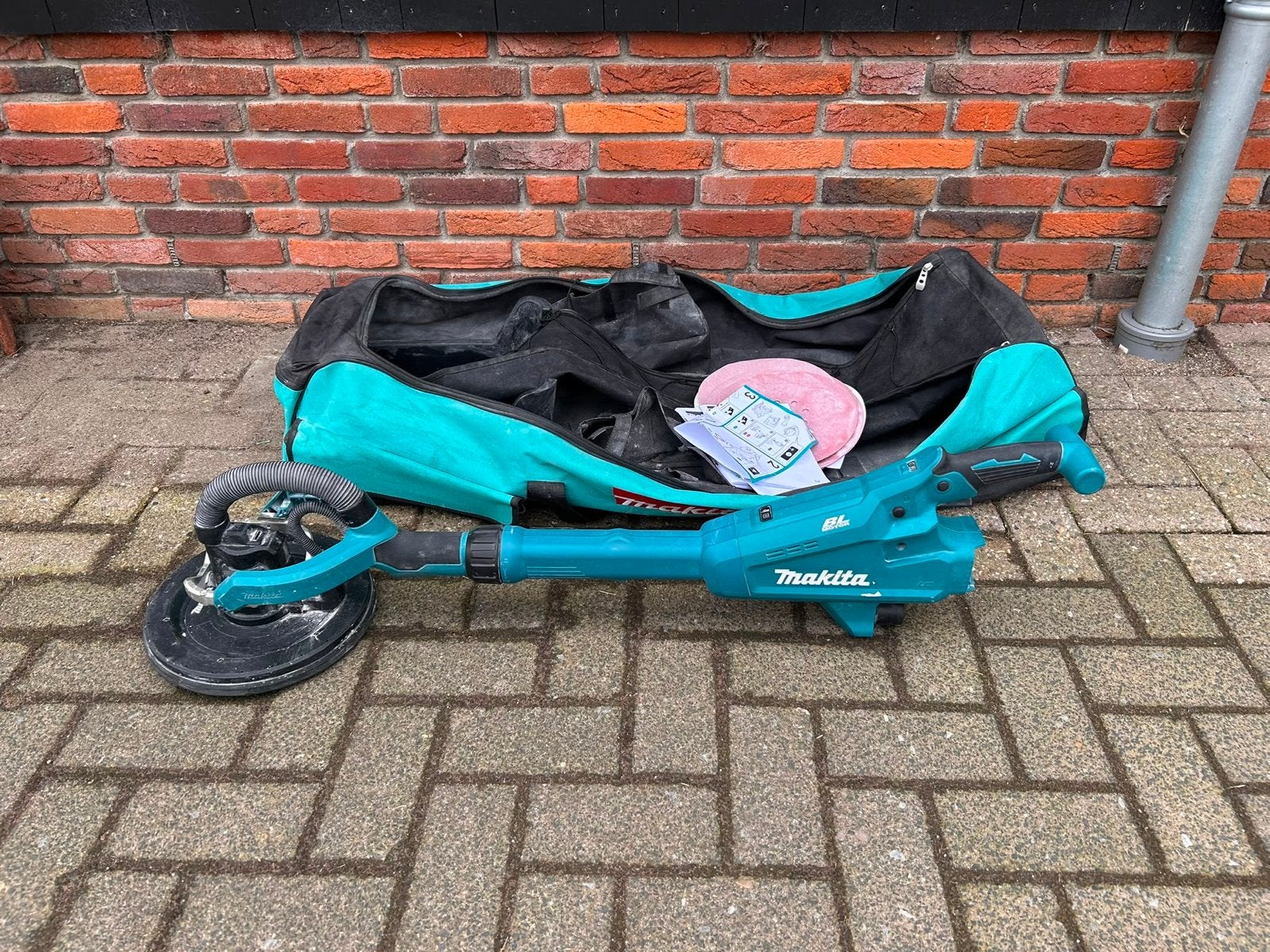 Makita DSL801 Gipsplaatschuurmachine, Doe-het-zelf en Verbouw, Ophalen, Zo goed als nieuw, Minder dan 600 watt, Overige typen