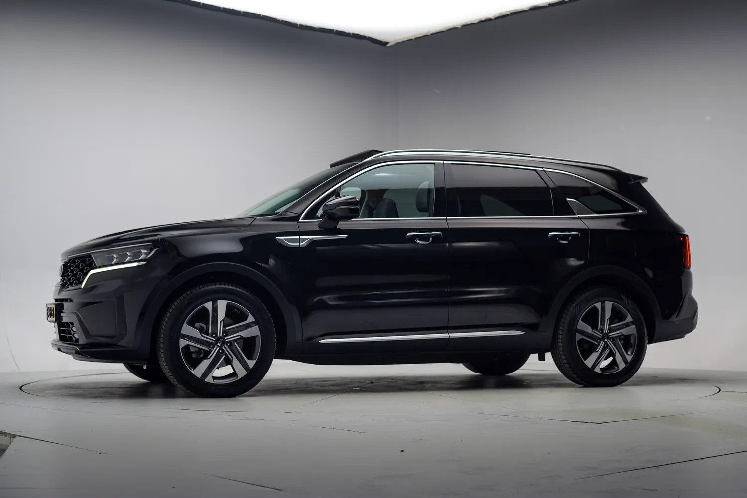 Kia Sorento 1.6 T-GDI Plug-in 4WD 7-P Dynamicline Aut. [ Pan, 14 kWh, Gebruikt, 4 cilinders, 7 stoelen