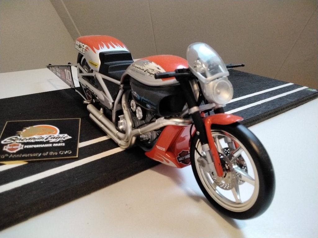 Harley Davidson V-Rod dragracer modelmotor, Ophalen of Verzenden, Groter dan 1:32, Auto, Overige merken