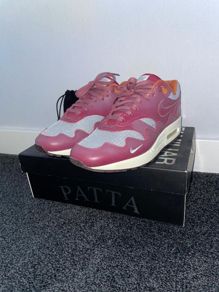 NIKE AIR MAX 1 PATTA WAVES RUSH MAROON, Kleding | Heren, Schoenen, Zo goed als nieuw, Sneakers of Gympen, Overige kleuren, Ophalen of Verzenden