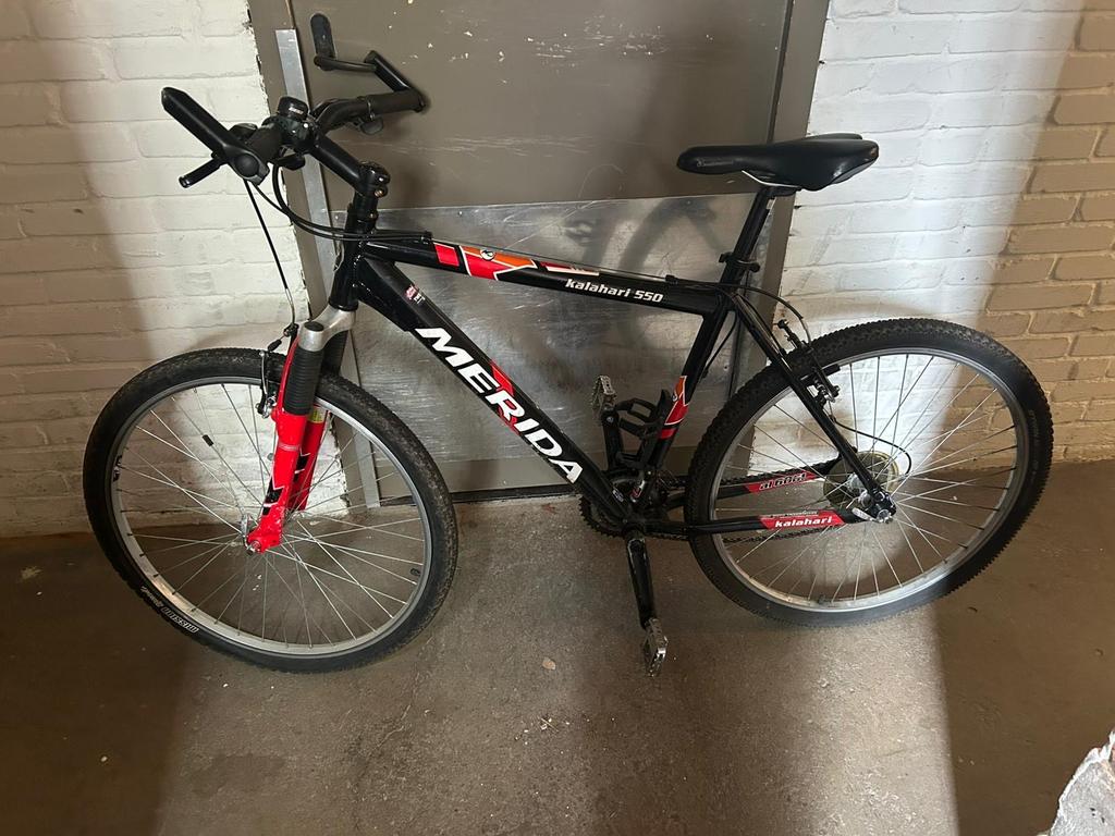 Merida Kalahari Mountainbike - Zwart/Rood 26 inch opknapper, Fietsen en Brommers, Fietsen | Mountainbikes en ATB, Ophalen, Gebruikt