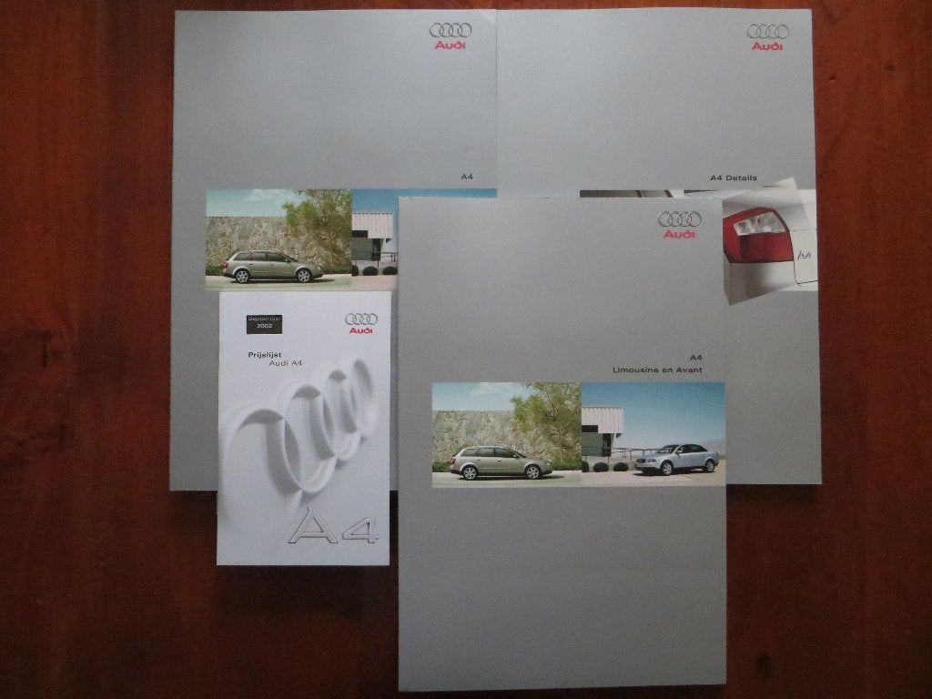 Audi A4 Limousine en Avant (juli 2002) met 2 bijlagen, Boeken, Auto's | Folders en Tijdschriften, Nieuw, Audi, Ophalen of Verzenden